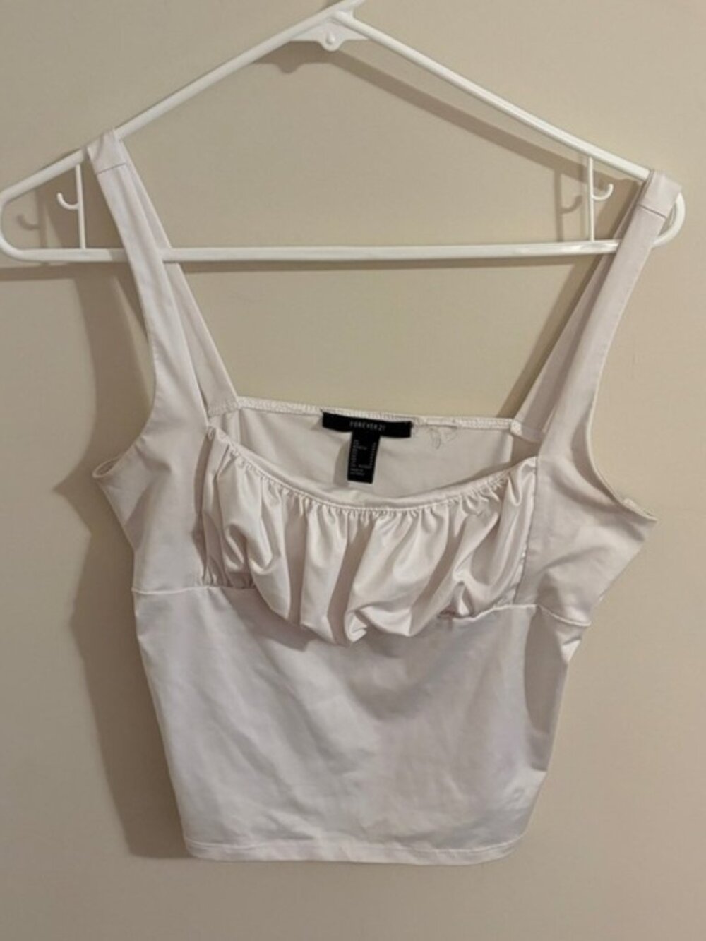 White Ruffled Crop Top🍓